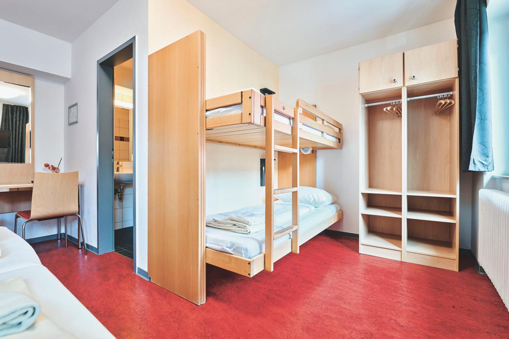 Djh Jugendgaestehaus Adolph Kolping Dortmund Exterior photo