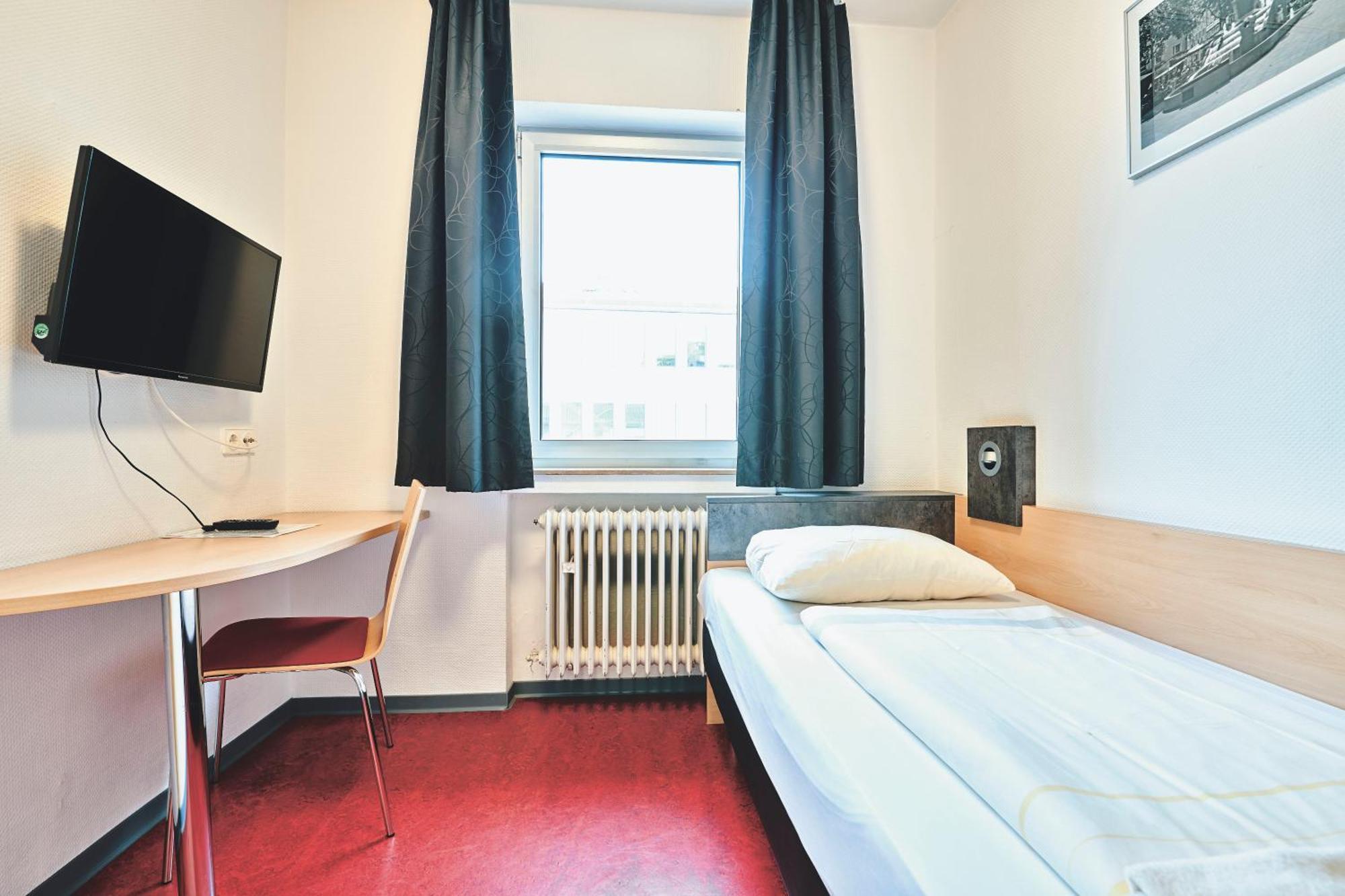 Djh Jugendgaestehaus Adolph Kolping Dortmund Exterior photo